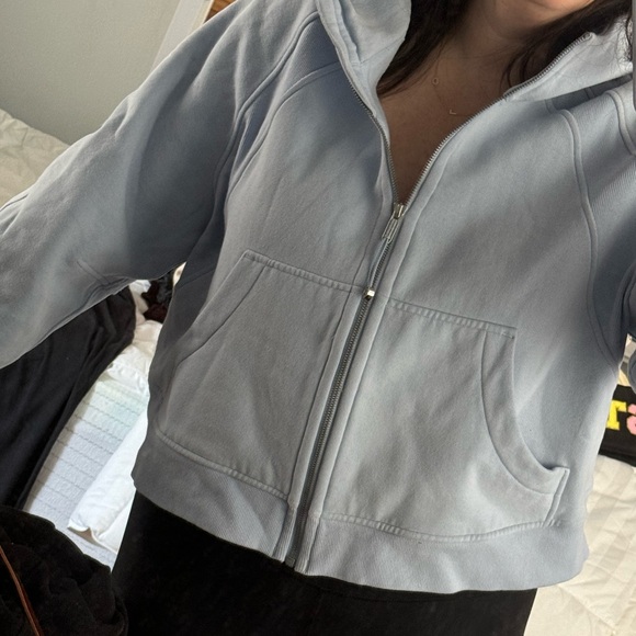 Lululemon Scuba Full Zip Sweatshirt- great condition - Picture 3 of 3